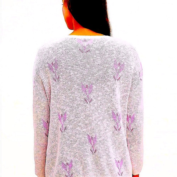 Splendid Aster Tulip Crewneck Sweater NWOT - Picture 3 of 4